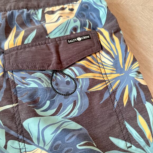 Salty Crew Swim Trunks Breaker Stretch Surf Board Shorts Fish Leaves Men 36 - Picture 7 of 14